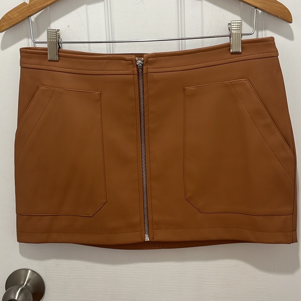 BNWOT FREE PEOPLE MAYA MOD VEGAN MINI SKIRT SIZE 8 - Picture 5 of 7